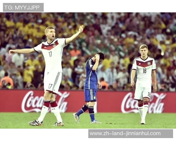 足球录音揭秘赛场背后的故事与激情瞬间分享